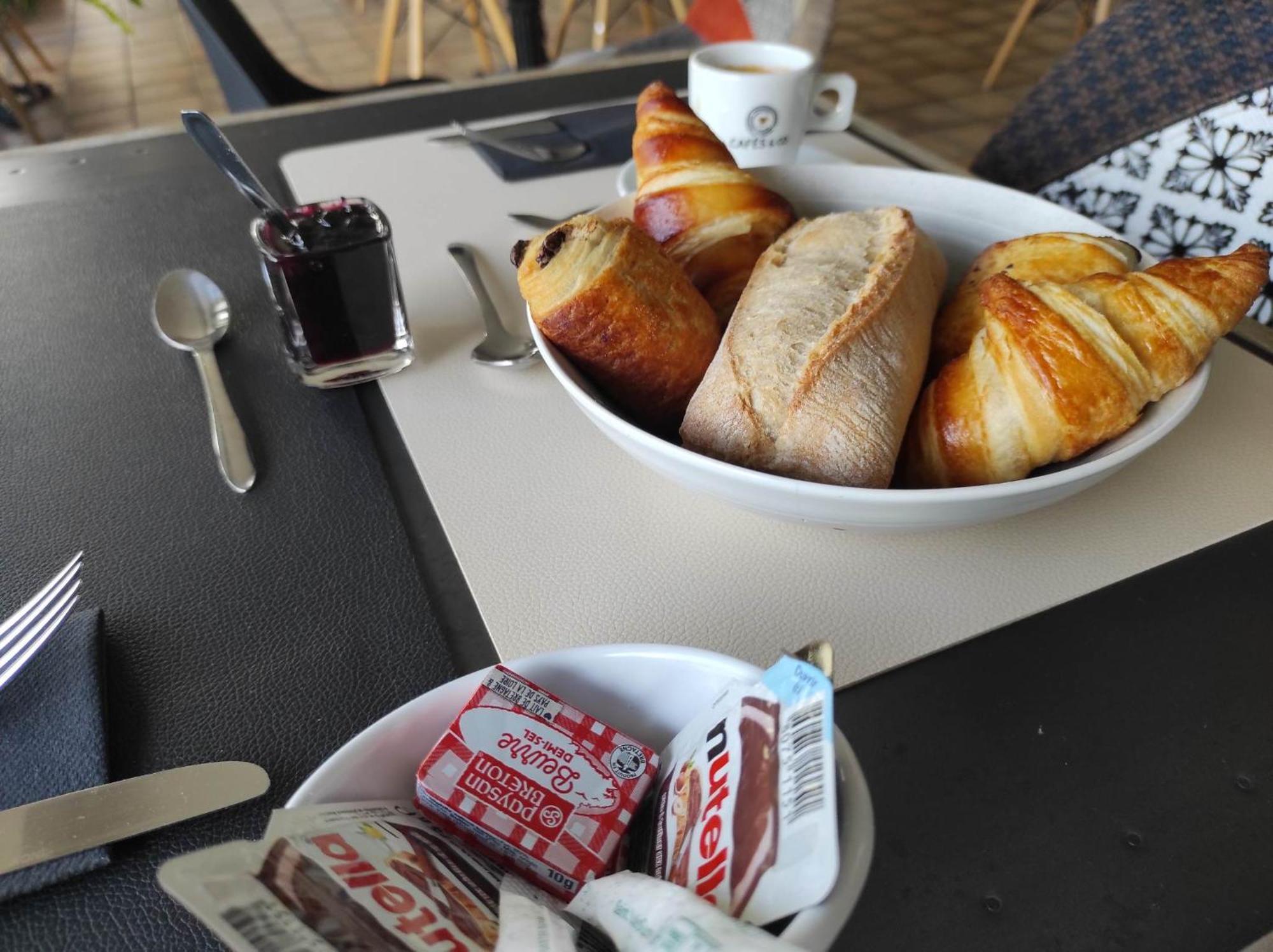 Logis Hotel Vannes Nord Le Clos Des Hortensias Locqueltas Εξωτερικό φωτογραφία
